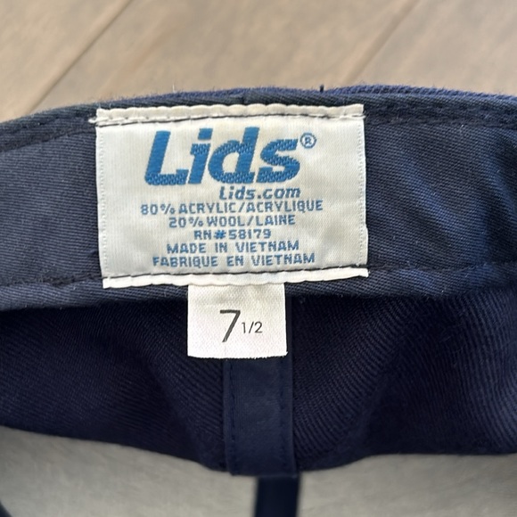 LIDS Navy Blue Acrylic Stretch Fitted Cap, Accessories Hat Classic Fit - Picture 4 of 5